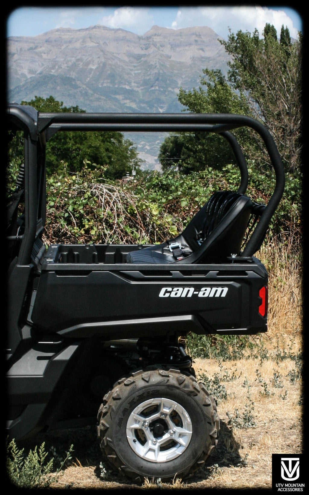 Defender Backseat and Roll Cage Kit (2016+)