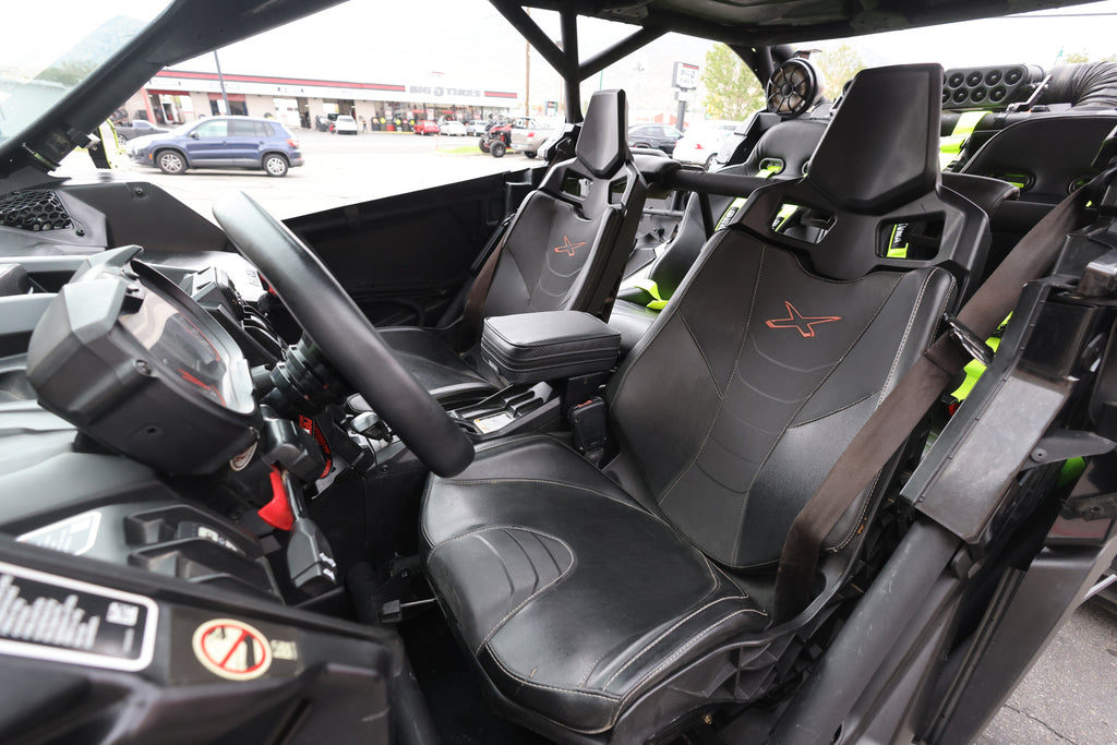 UTVMA Maverick X3 MAX Armrest with Bracket (2017+)