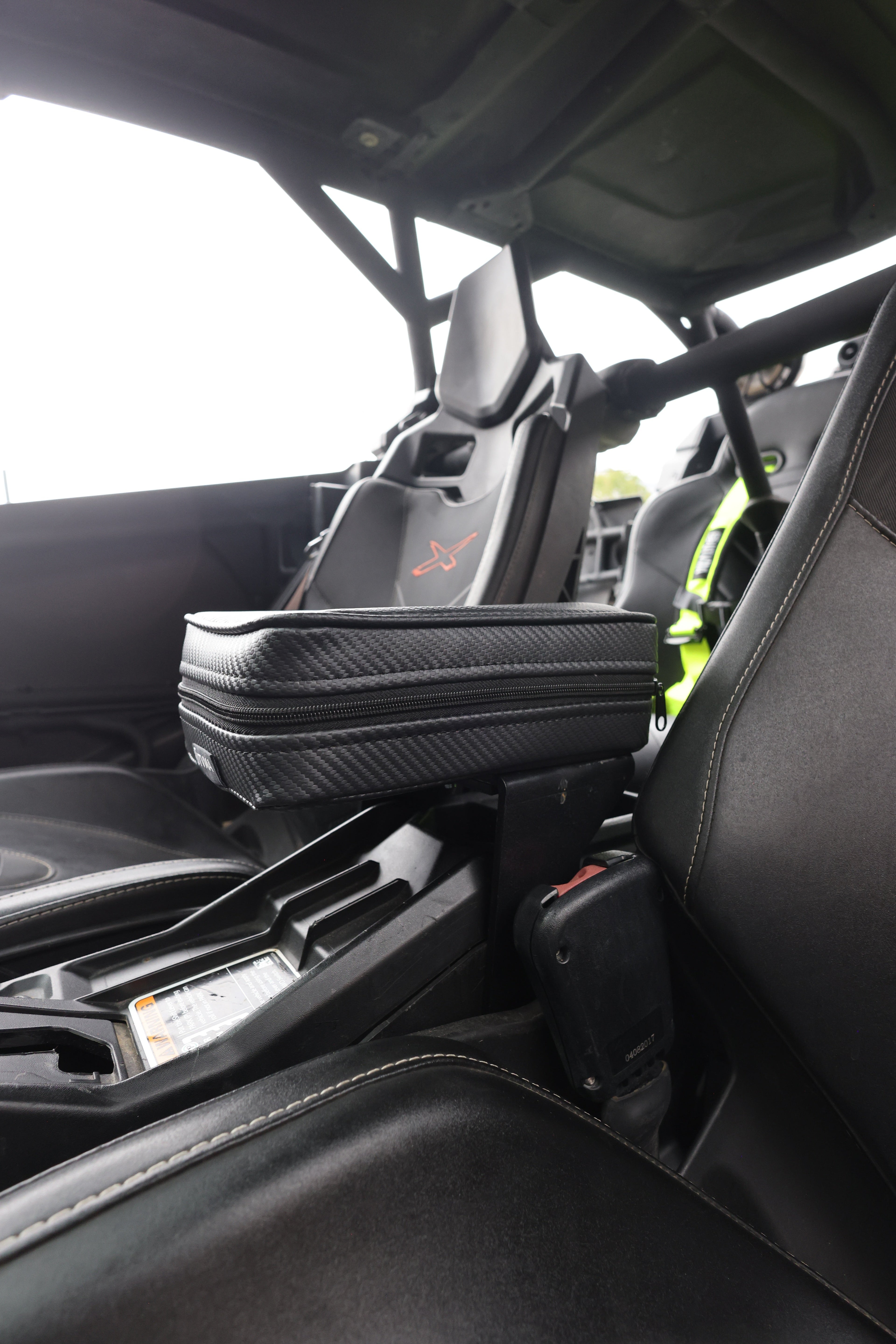 UTVMA Maverick X3 MAX Armrest with Bracket (2017+)